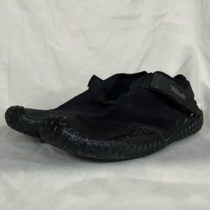 Tevas Men Size 7 Black Water Shoe